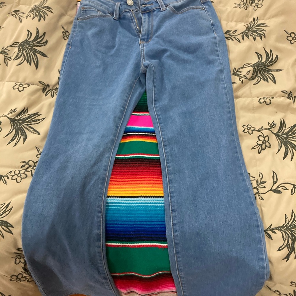 Jeans - Picture 2 of 3